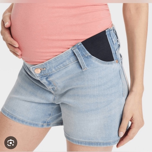 Isabel Maternity by Ingrid & Isabel Pants - Isabel Maternity Shorts - Size Small